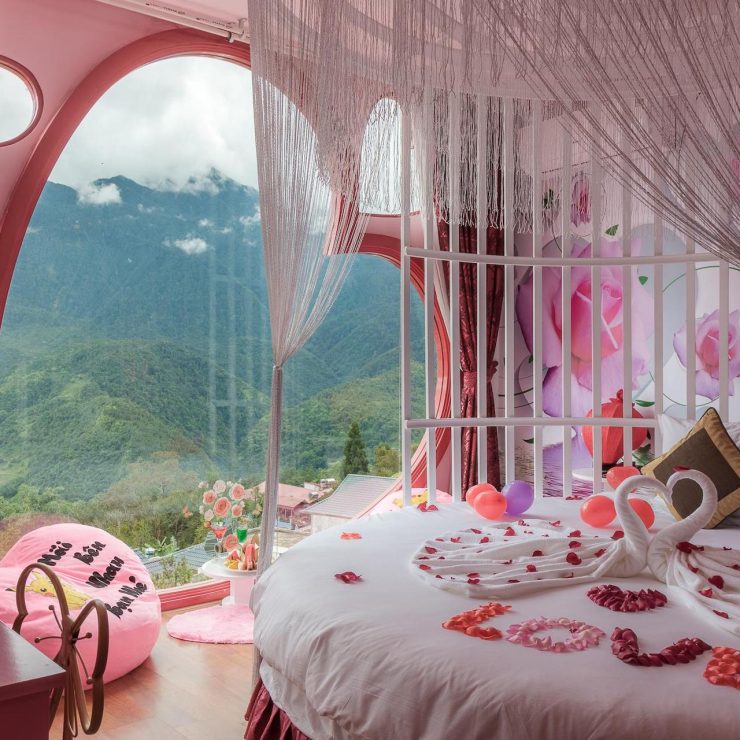 경이로움으로 깨어나세요: 차우롱 호텔에서 사파 최고의 전망을 감상하세요